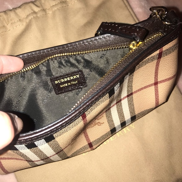 Burberry Wristlet - Picture 7 of 8